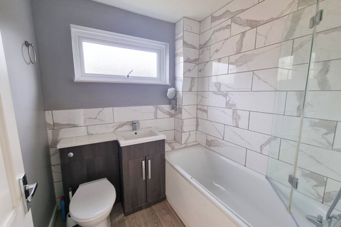 3 bedroom semi-detached house to rent, Welland Road, Tonbridge TN10
