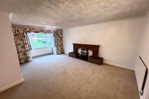 4 bedroom detached house to rent, Hill Hook Road, Sutton Coldfield, B74 4XA