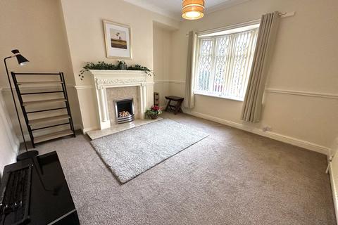 2 bedroom semi-detached house to rent, First Avenue, Wakefield, WF1 2HS