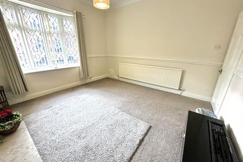 2 bedroom semi-detached house to rent, First Avenue, Wakefield, WF1 2HS