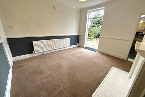 2 bedroom semi-detached house to rent, First Avenue, Wakefield, WF1 2HS
