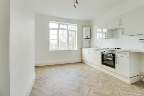 1 bedroom flat for sale, Hamlet Court Road, Westcliff-On-Sea SS0