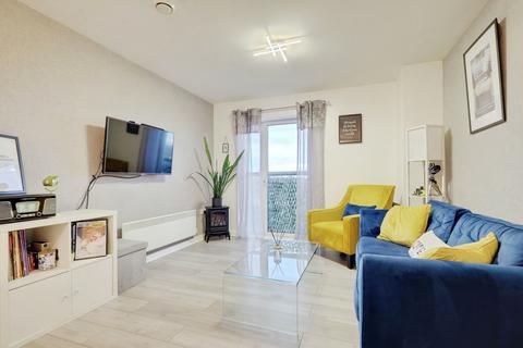 2 bedroom flat for sale, Station Lane, Basildon, SS13