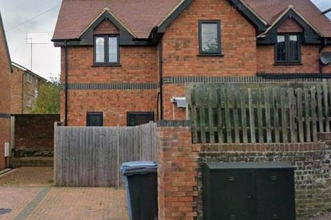 2 bedroom detached house to rent, Springfield Road,  Chesham,  HP5