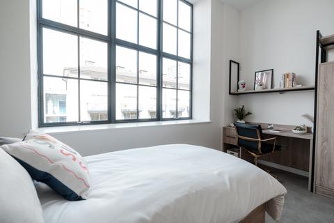 1 bedroom in a flat share to rent, Childers Street