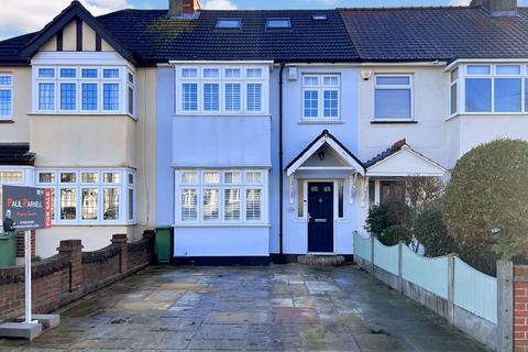 4 bedroom terraced house for sale, Northumberland Avenue, Hornchurch RM11