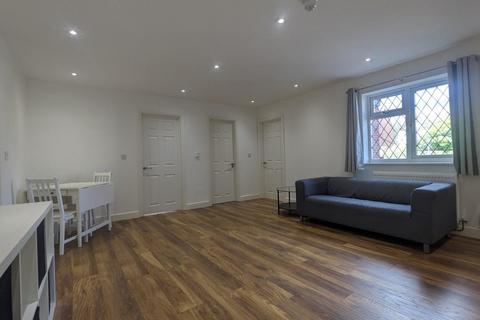 2 bedroom apartment to rent, Longmore Road, Solihull, B90