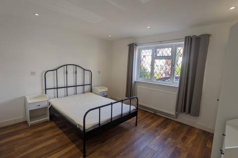 2 bedroom apartment to rent, Longmore Road, Solihull, B90