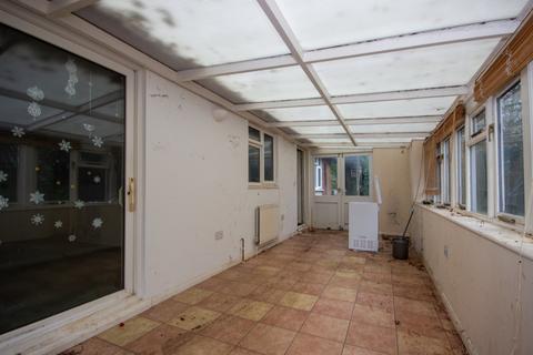 2 bedroom bungalow for sale, Hefford Road, East Cowes,
