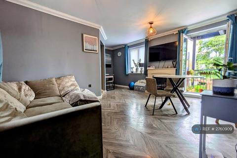 2 bedroom flat to rent, Peddle Court, High Wycombe, HP11