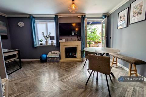 2 bedroom flat to rent, Peddle Court, High Wycombe, HP11