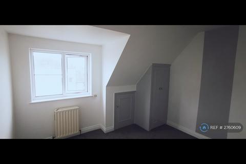 3 bedroom flat to rent, Station Road, Bognor Regis, PO21