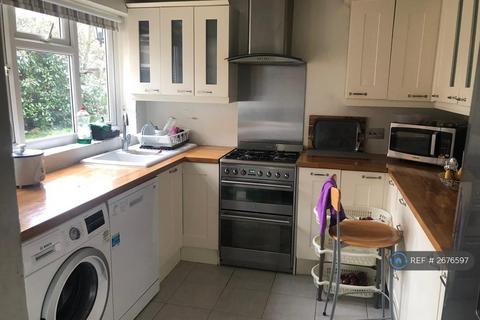 1 bedroom in a house share to rent, Ramsden Road, Orpington, BR5