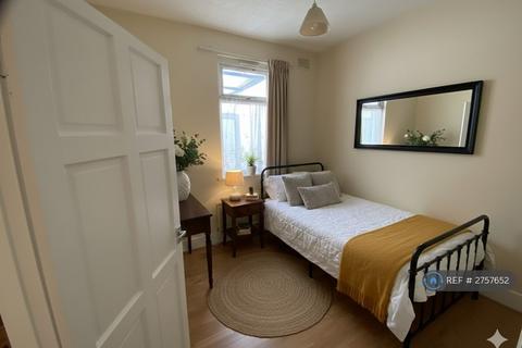undefined, Nine Acres Close, London, E12