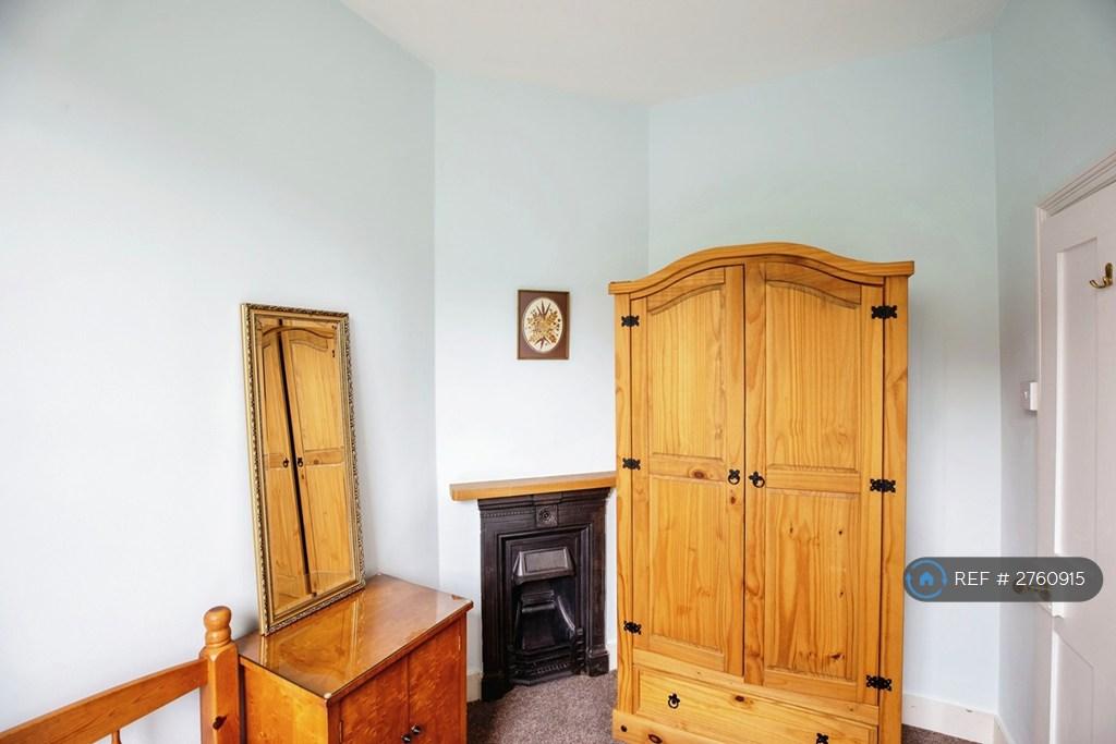 Bedroom 3 / Office