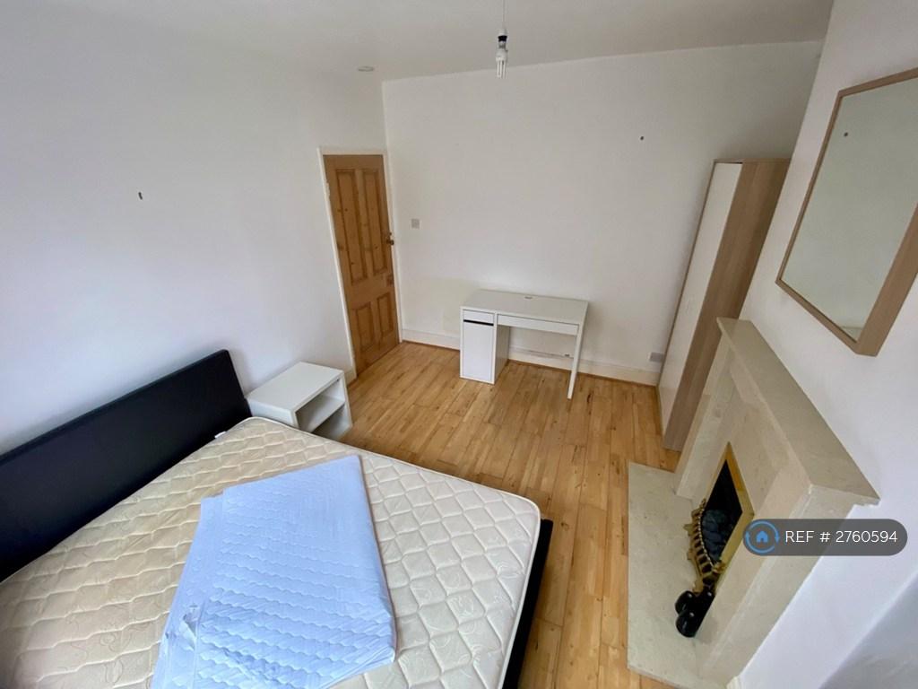 Bedroom 2 b