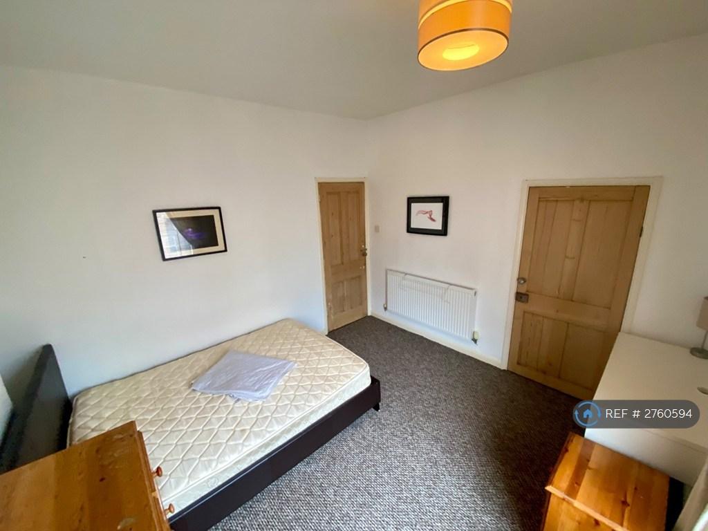 Bedroom 3 b