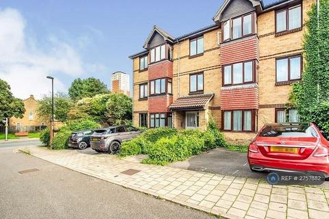 2 bedroom flat to rent, Sterling Gardens, London, SE14