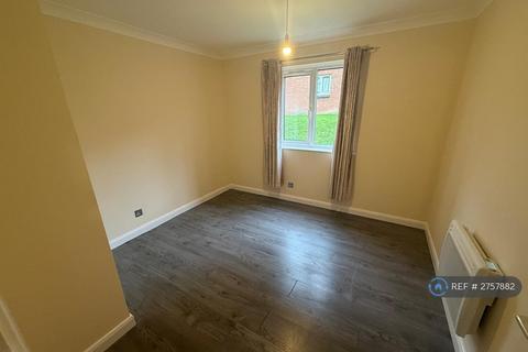 2 bedroom flat to rent, Sterling Gardens, London, SE14