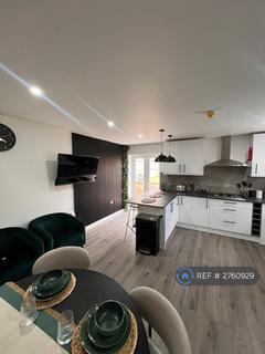 1 bedroom in a house share to rent, Paddock Close, Luton, LU4