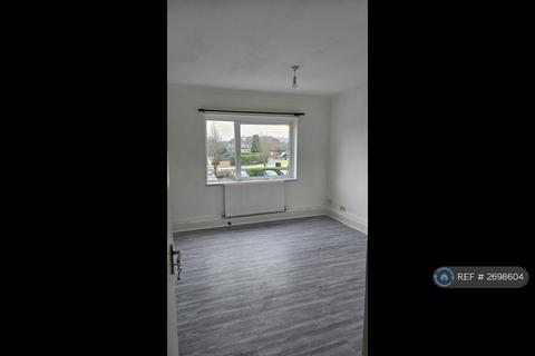 2 bedroom flat to rent, Istead Rise, Gravesend, DA13