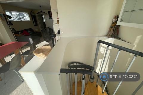 2 bedroom flat to rent, Huntersdale, Bristol, BS9
