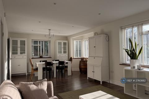 3 bedroom semi-detached house to rent, Allandale Avenue, London, N3