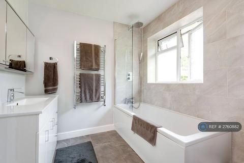 3 bedroom semi-detached house to rent, Allandale Avenue, London, N3