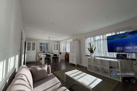 3 bedroom semi-detached house to rent, Allandale Avenue, London, N3