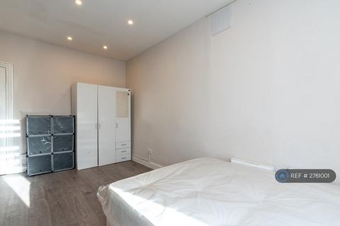 undefined, Cazenove Road, London, N16