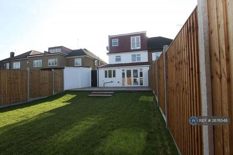 4 bedroom semi-detached house to rent, Westpole Avenue, Cockfosters, Barnet, EN4
