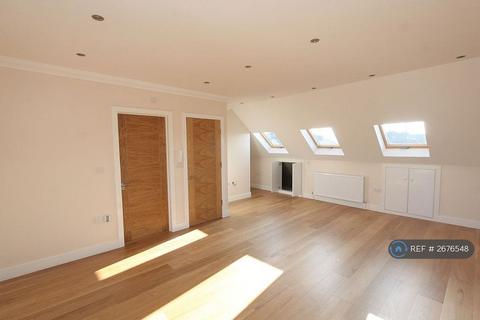 4 bedroom semi-detached house to rent, Westpole Avenue, Cockfosters, Barnet, EN4