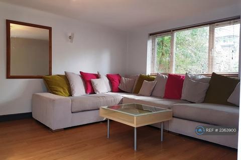 1 bedroom in a house share to rent, Richmond Road, Cardiff, CF24