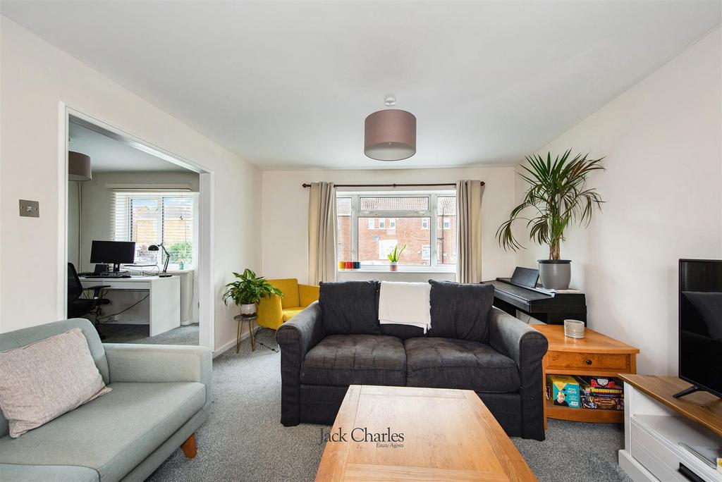 8 Twyford Rd, TN11 0 HJ 004.jpg