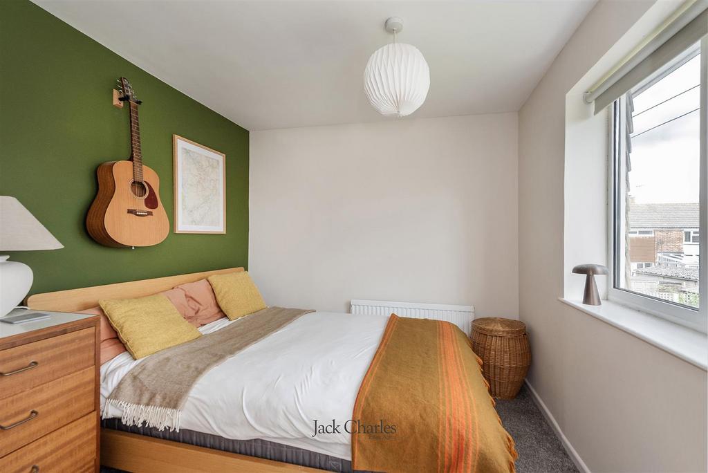 8 Twyford Rd, TN11 0 HJ 012.jpg