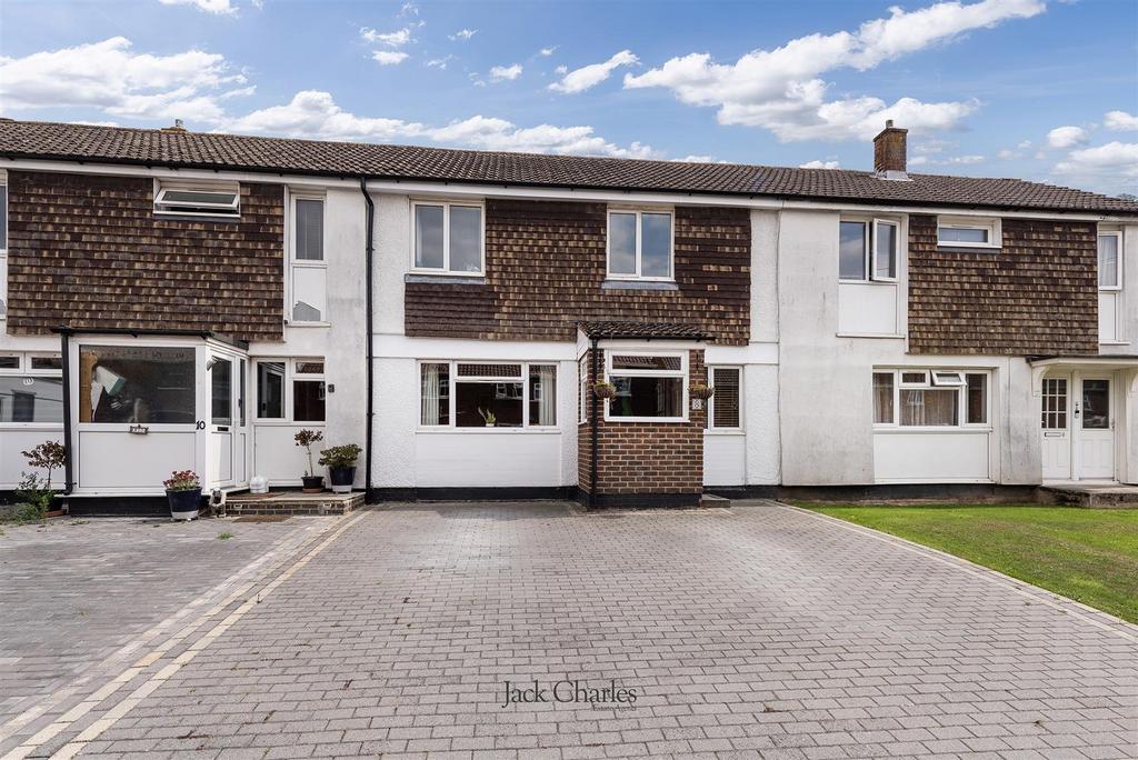 8 Twyford Rd, TN11 0 HJ 001.jpg