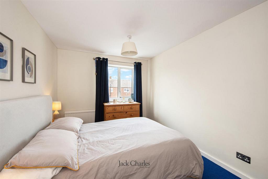 8 Twyford Rd, TN11 0 HJ 009.jpg