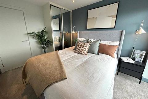 2 bedroom flat to rent, Coverdale Road, London, W12