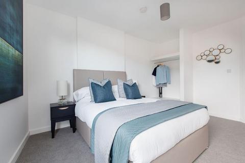 2 bedroom flat to rent, Coverdale Road, London, W12