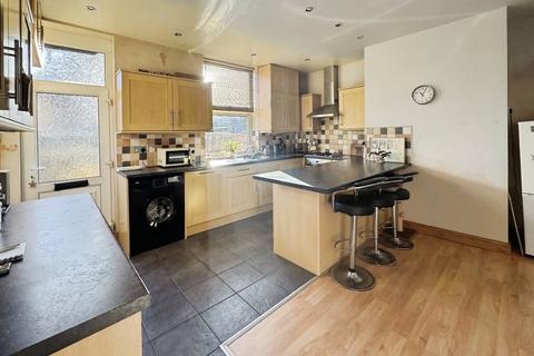 3 bedroom terraced house for sale, Holme Street, Liversedge, WF15