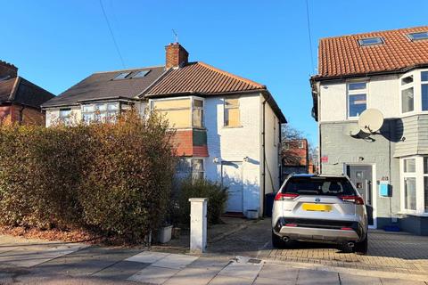 3 bedroom semi-detached house for sale - 90 Cheviot Gardens, Cricklewood, London, NW2 1QA