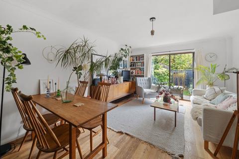 2 bedroom terraced house for sale, Seymour Gardens, London SE4