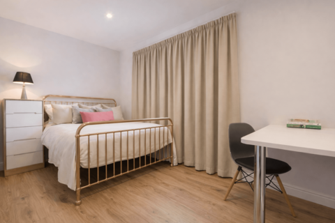 3 bedroom semi-detached house to rent, Temple Close, London, SE28