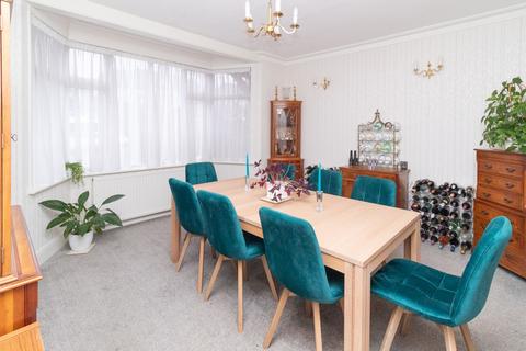 4 bedroom semi-detached house for sale, Hillside Gardens, Edgware, HA8