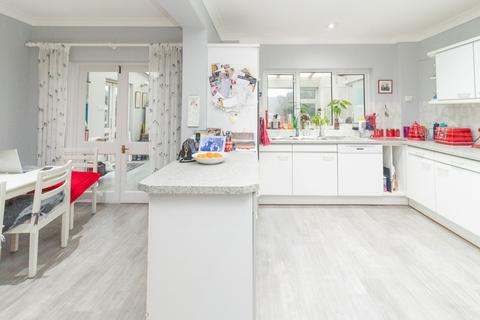 4 bedroom semi-detached house for sale, Hillside Gardens, Edgware, HA8