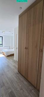 2 bedroom flat for sale, Lakeside Drive, London, NW10 7GN