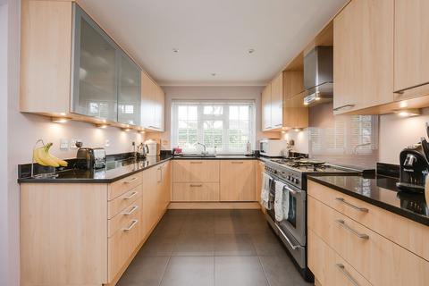 undefined, Weston Avenue, West Molesey KT8