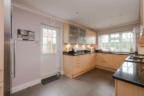 undefined, Weston Avenue, West Molesey KT8