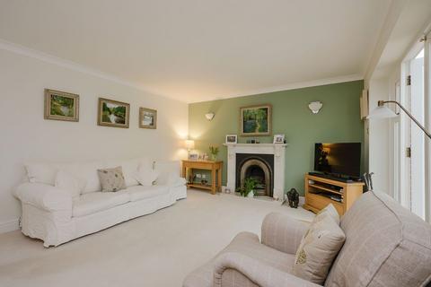 4 bedroom detached house for sale, Weston Avenue, West Molesey KT8