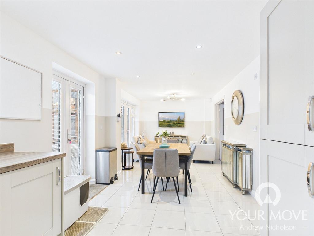 Kitchen/Diner/Family